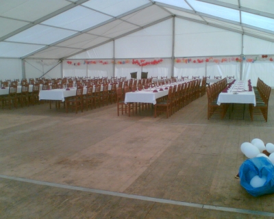 Festzelt 15 breit mit Fussboden